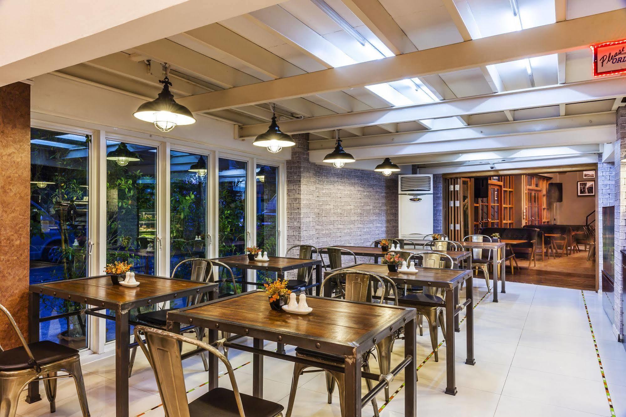 At Hua Lamphong Hotel Bangkok Ngoại thất bức ảnh